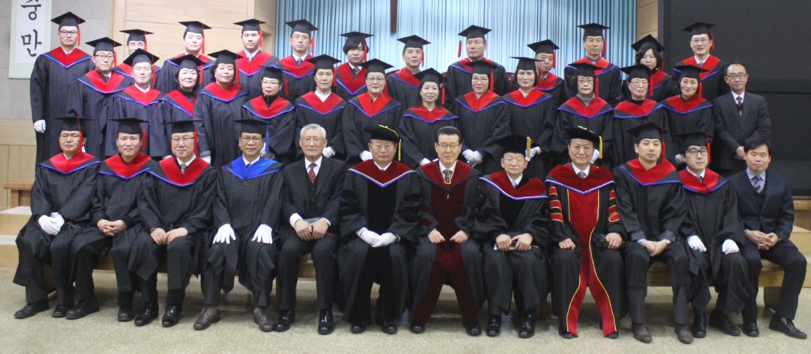 신학교목대원졸업예배.jpg