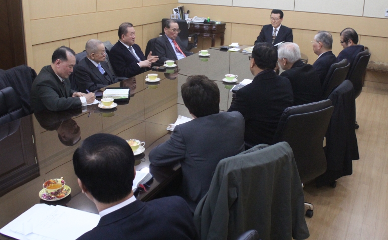 정책위원회.jpg