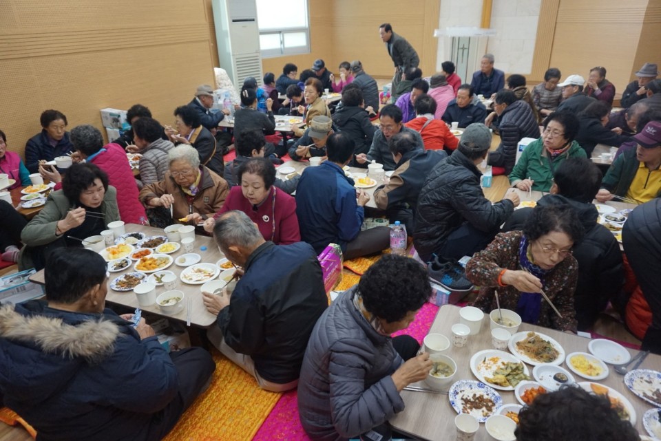 부산지방회 경로잔치2.jpg