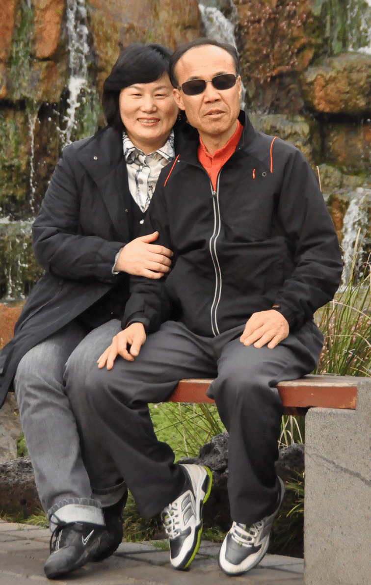 DSC_0093 copy.gif