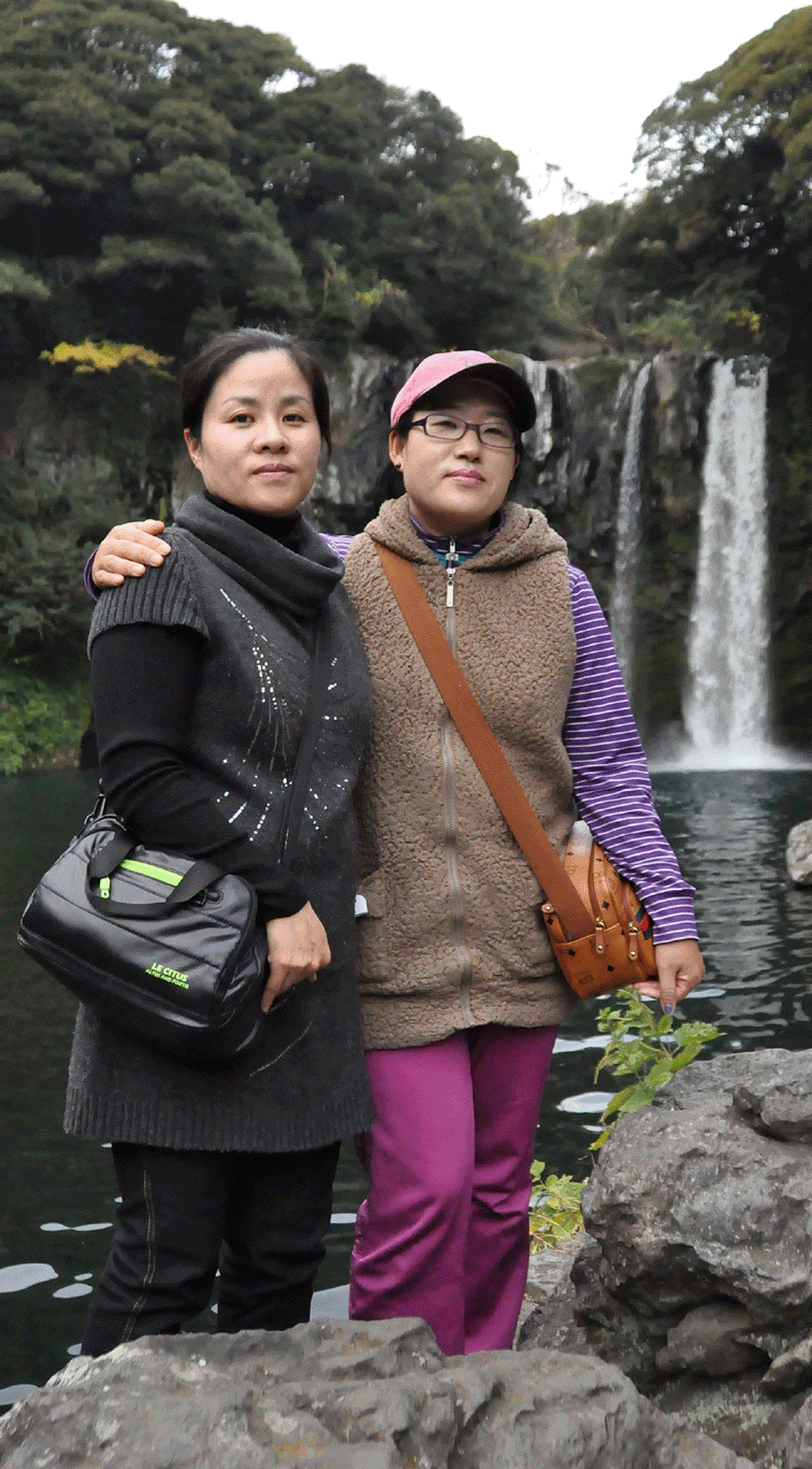 DSC_0233 copy.gif