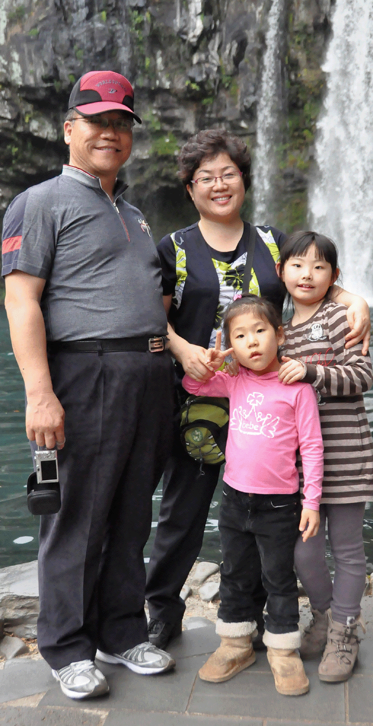 DSC_0239 copy.gif